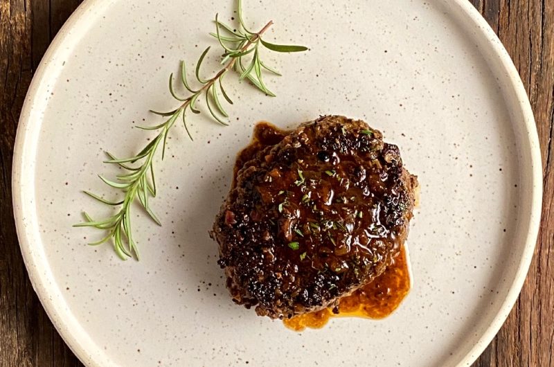 Steak Hache au Poivre/Hamburgers in Peppercorn Sauce