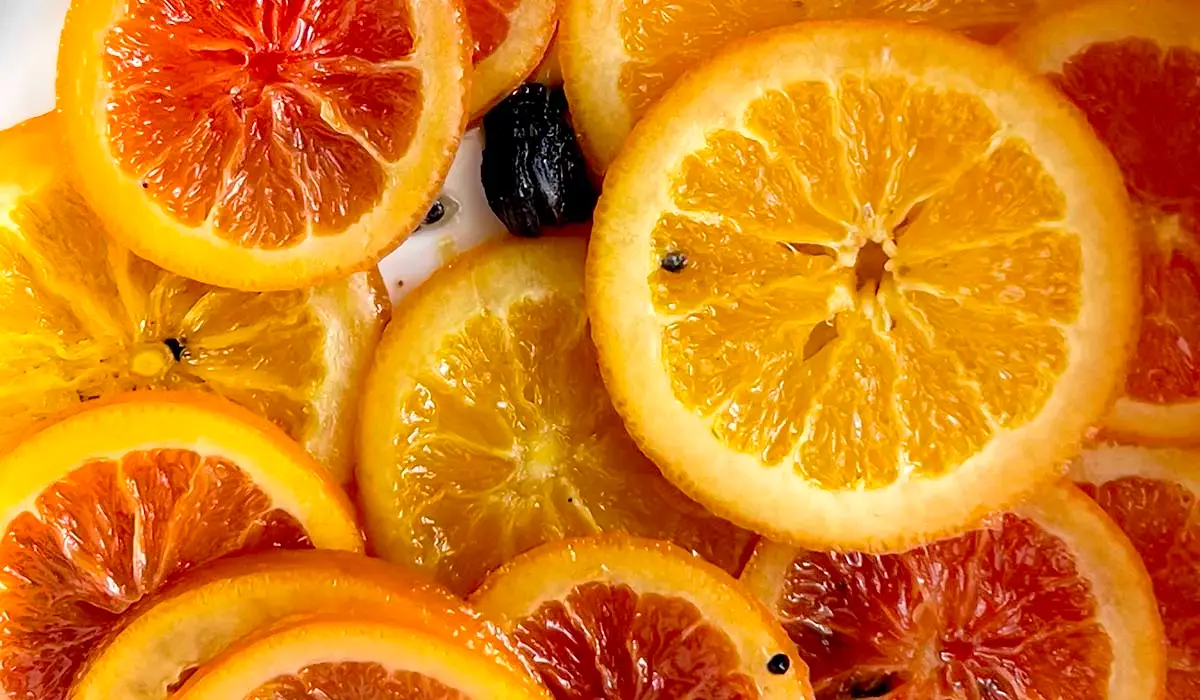 Oranges and Dates for Tagine-Inspired Chicken