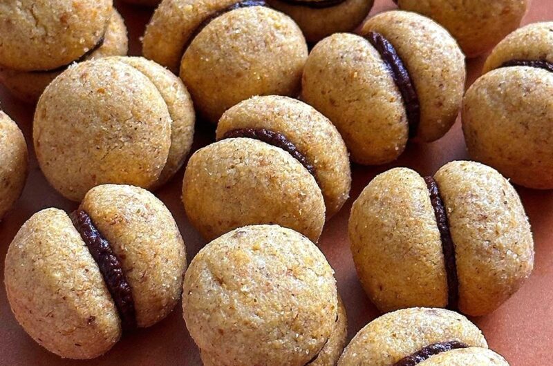 Italian Lady's Kisses Hazelnut Cookies
