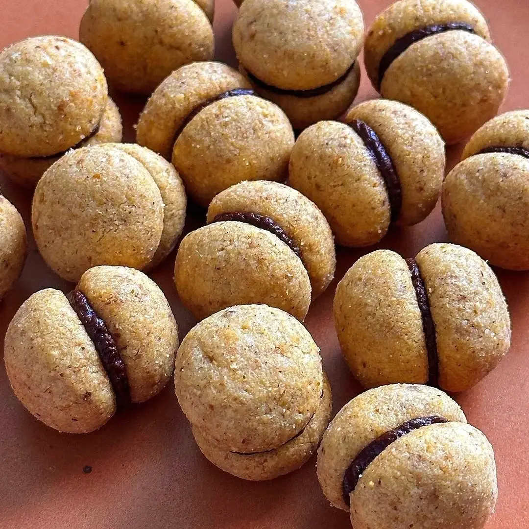 Italian Lady's Kisses Hazelnut Cookies
