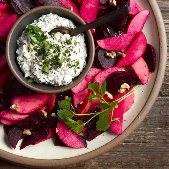 beets_apples_horseradish_walnut_sauce_1500