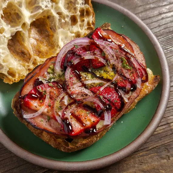 melted_bleu_cheese_sandwiches_1500