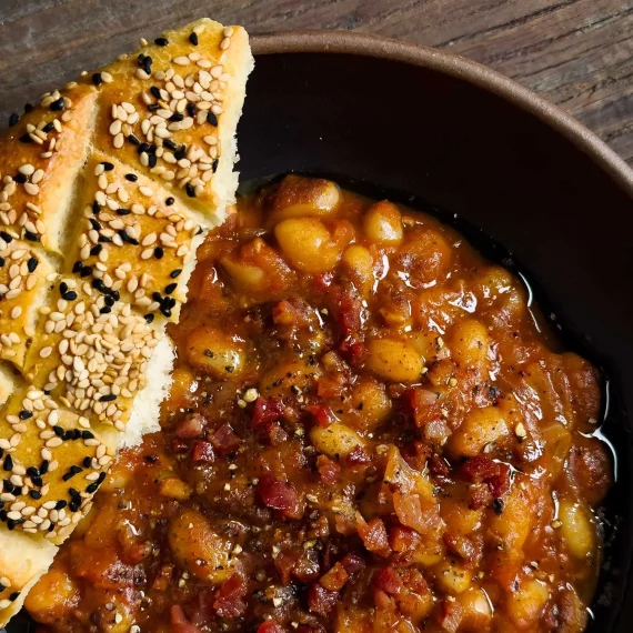 pancetta_and_tomato_achaar_beans_1500