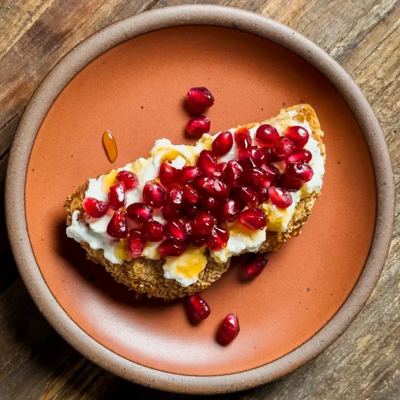 ricotta_pomegranate_toasts_hot_honey_1500